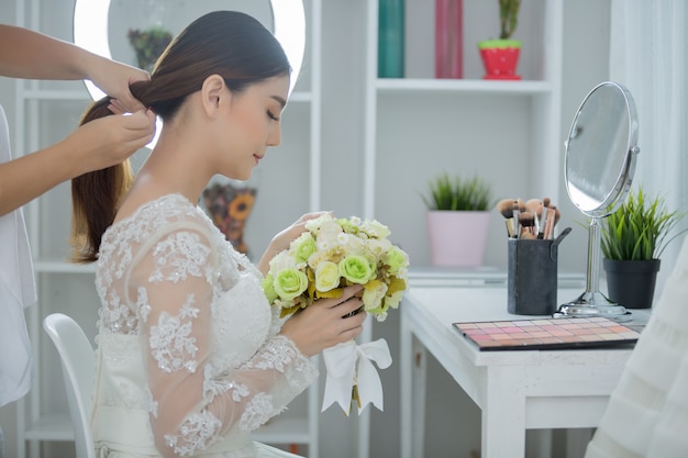 Hair Stylists Miami for Elegant Wedding Day Looks